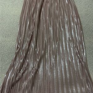 Elegant Metallic Rose Gold Pleated Skirt